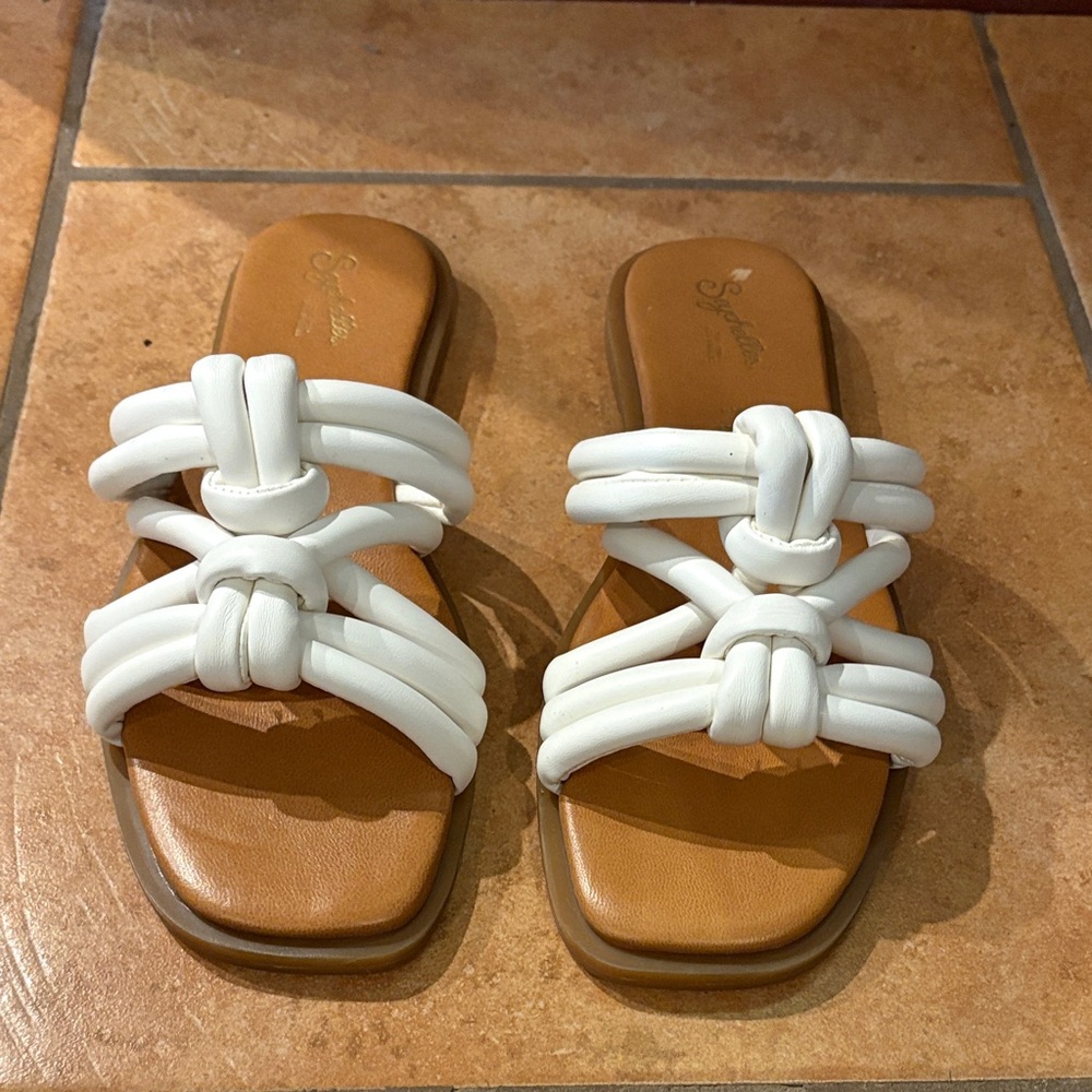 Seychelles White and Tan Knotted Sandals